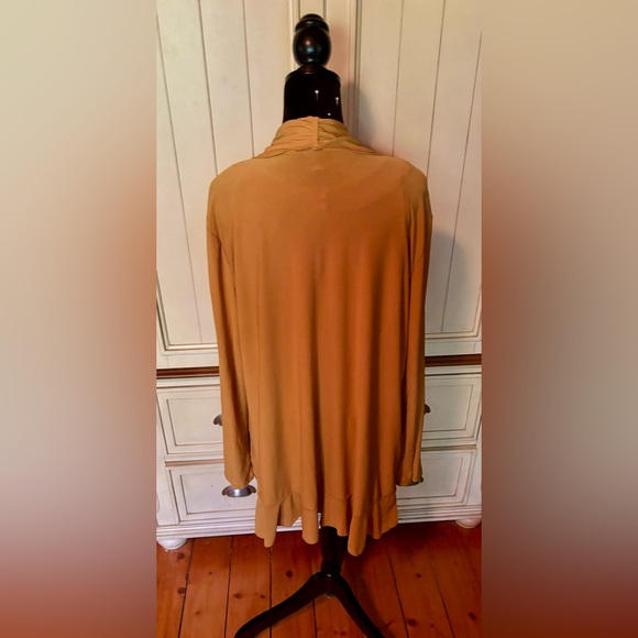 🎉Antthony 2 Piece Tank and Cardigan Set🎉 - Picture 2 of 8